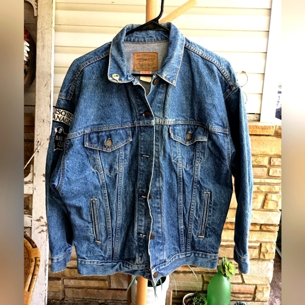 Vintage Levi's Men’s Denim Trucker Jacket size M